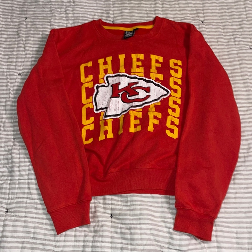 Kansas City chiefs cropped sweatshirt. Only worn once!